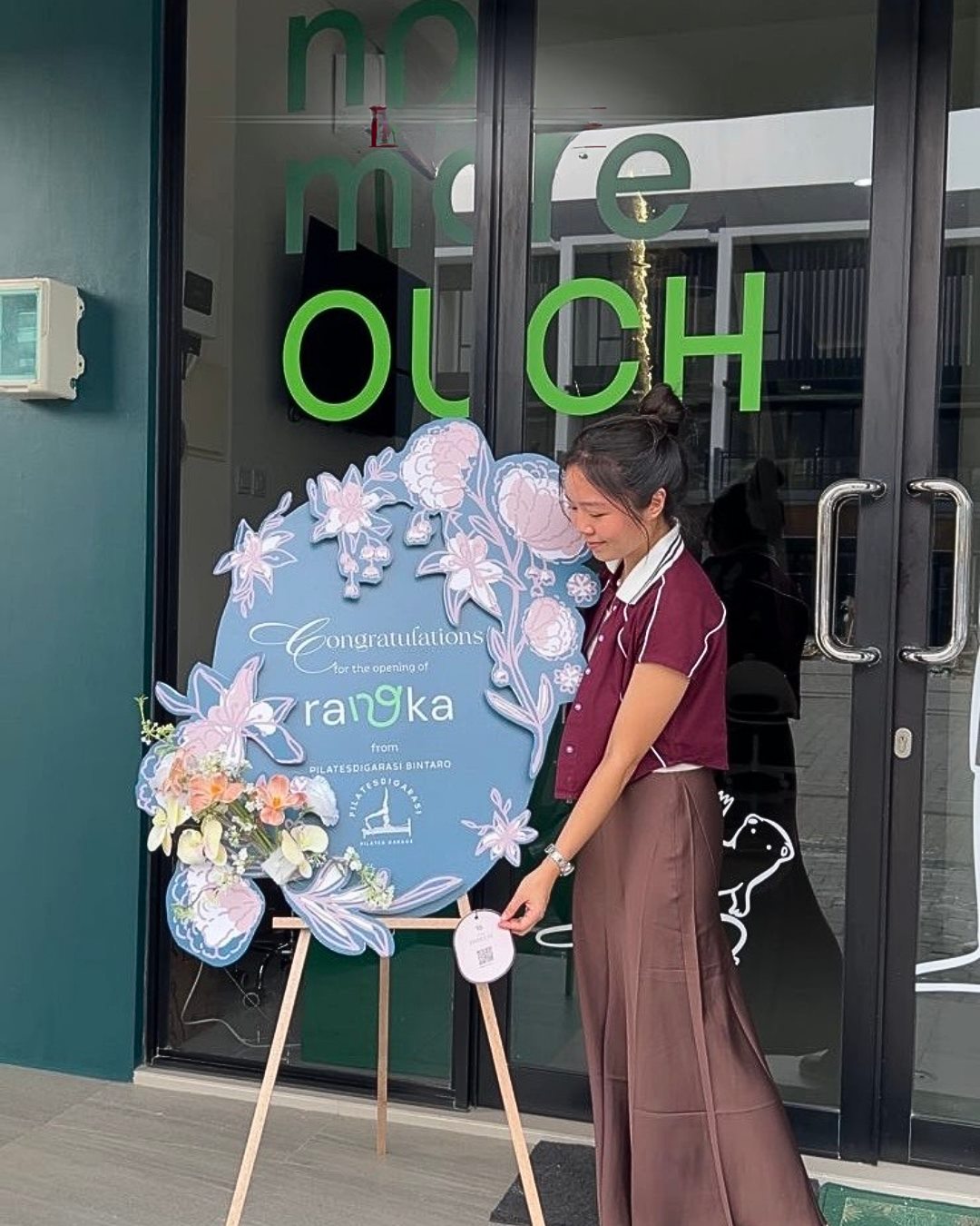 Papan bunga grand opening Rangka — Dear Darlene